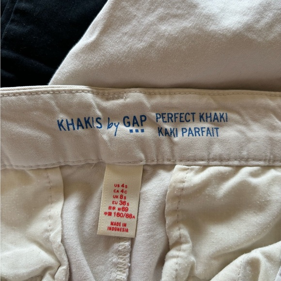 Bundle of Women's "Perfect Khaki" Pants GAP 4 black pain and light tan pair - Picture 1 of 2